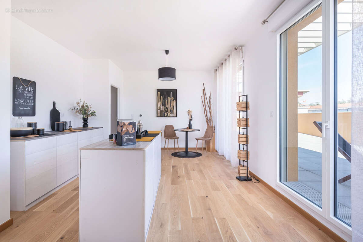 Appartement à TASSIN-LA-DEMI-LUNE