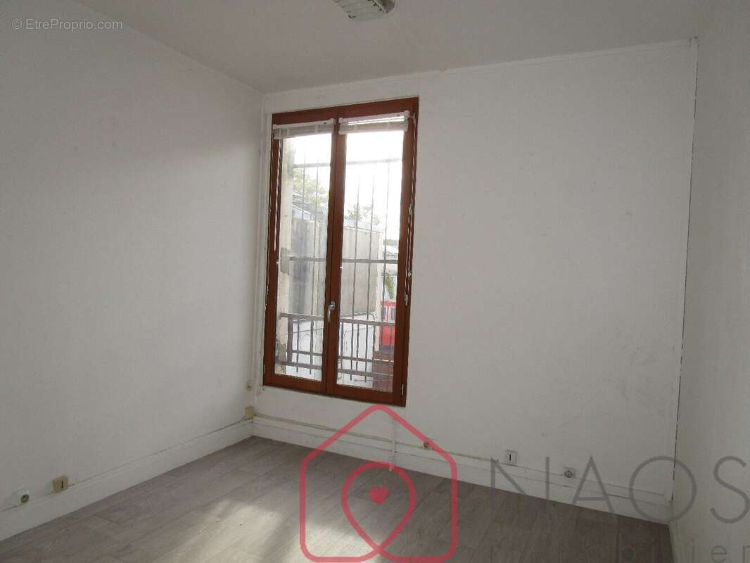 Commerce à SAINT-DENIS