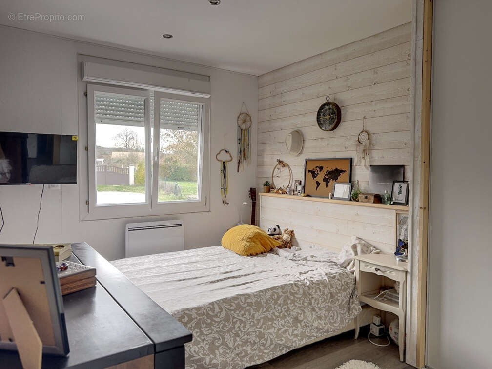 Maison à SAINT-MICHEL-DE-CHAVAIGNES