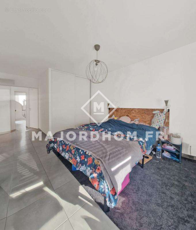 Appartement à MARSEILLE-6E