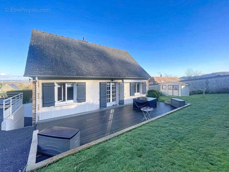 Maison à LA RIVIERE-SAINT-SAUVEUR