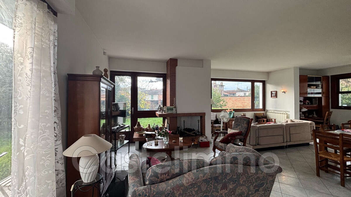 Maison à CASTELSARRASIN