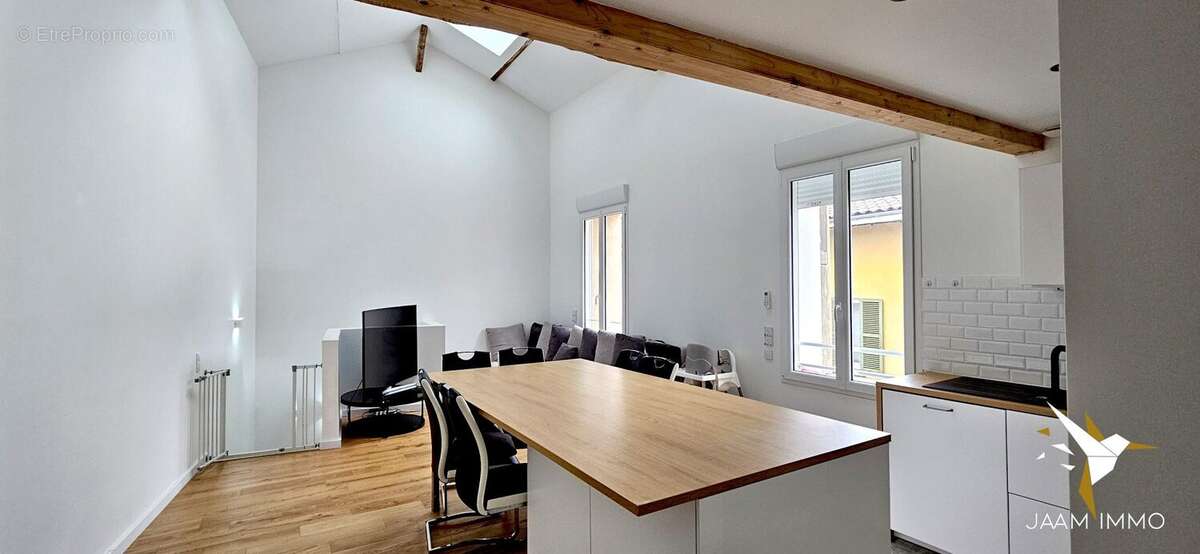 Maison à CORCELLES-EN-BEAUJOLAIS