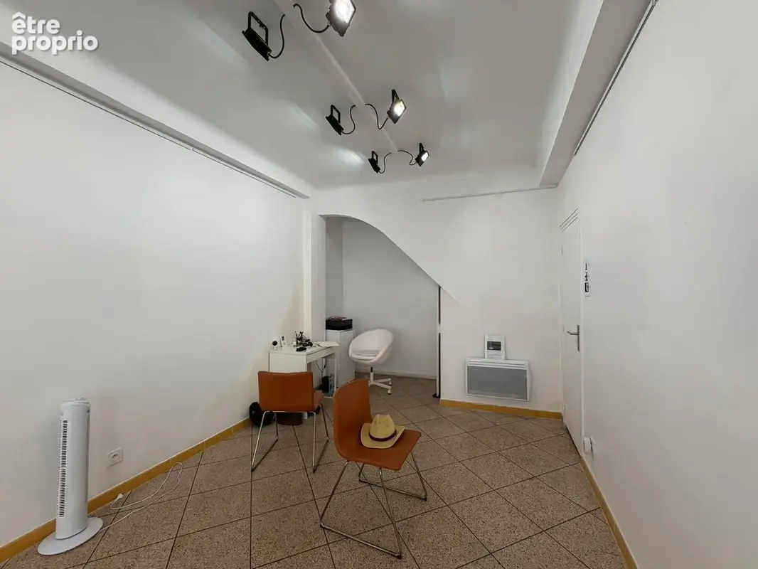 Maison 110 m² à Arles  - photo 8