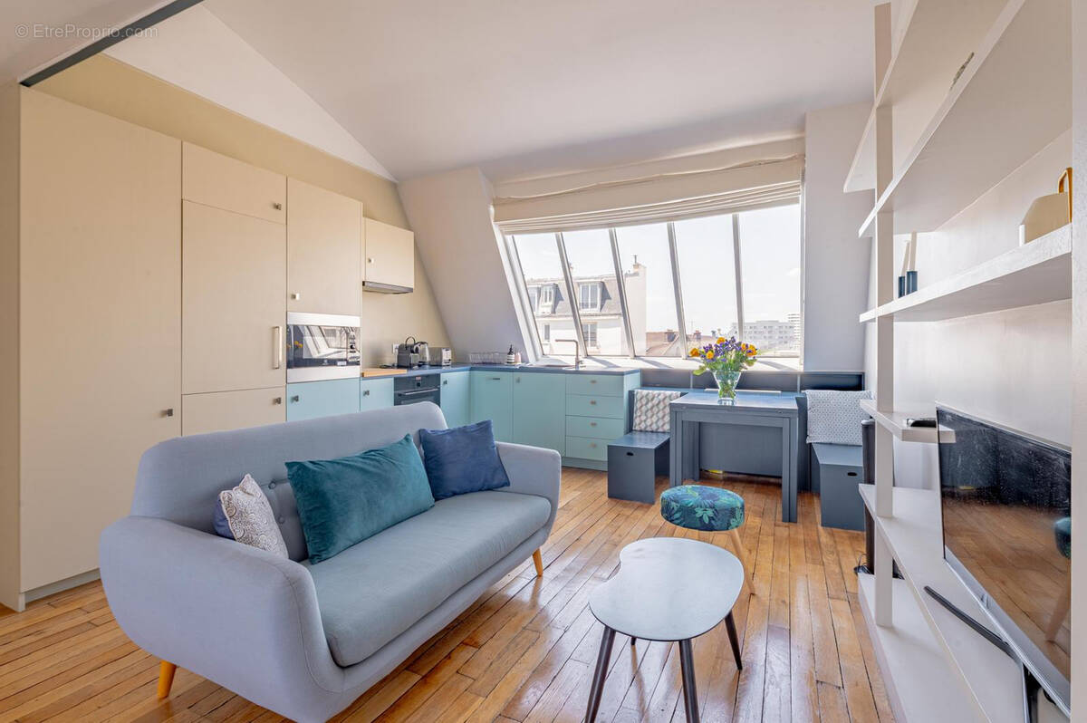Appartement à PARIS-14E