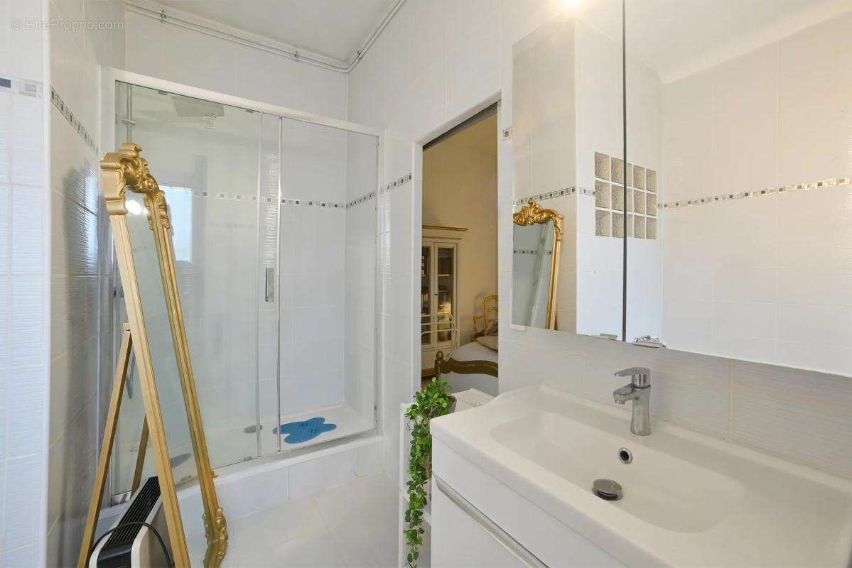 Maison à LES SALLES-DU-GARDON