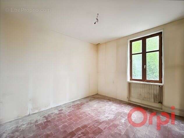 Maison à SAINT-LOUP-DES-CHAUMES