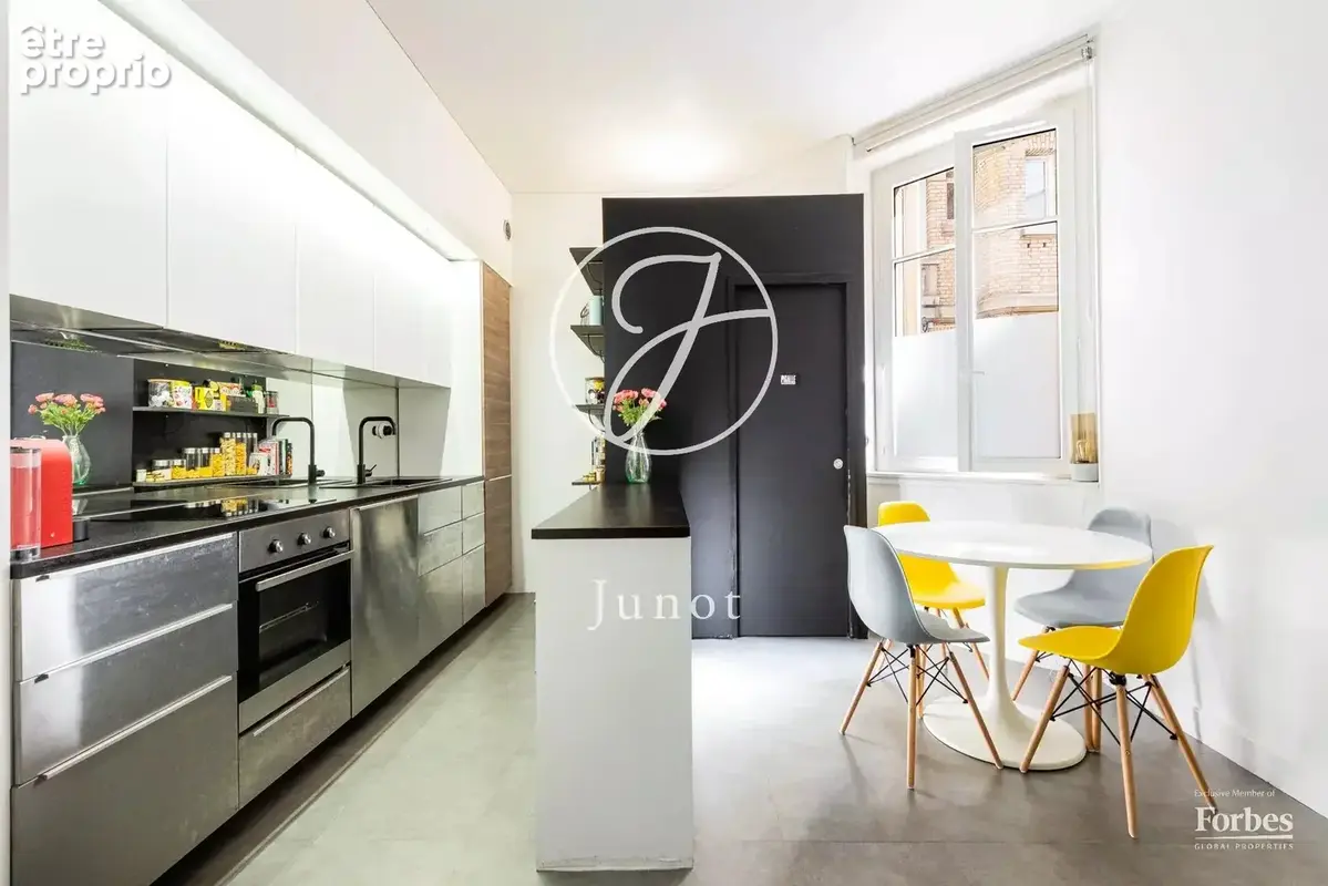 Paris 9e - BLANCHE / RUE DE DOUAI - Loft - 2 pièces - 44,74m² Carrez - 50,91m² au sol - 1 chambre - photo 2