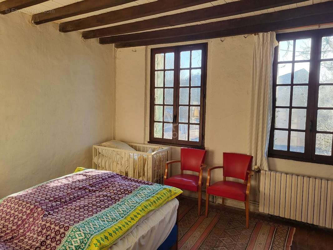 Maison à FROMENTIERES