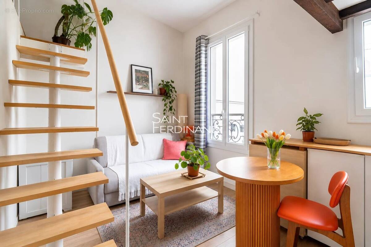 Appartement à PARIS-17E