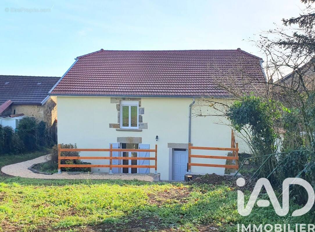 Photo 1 - Maison à VITREY-SUR-MANCE