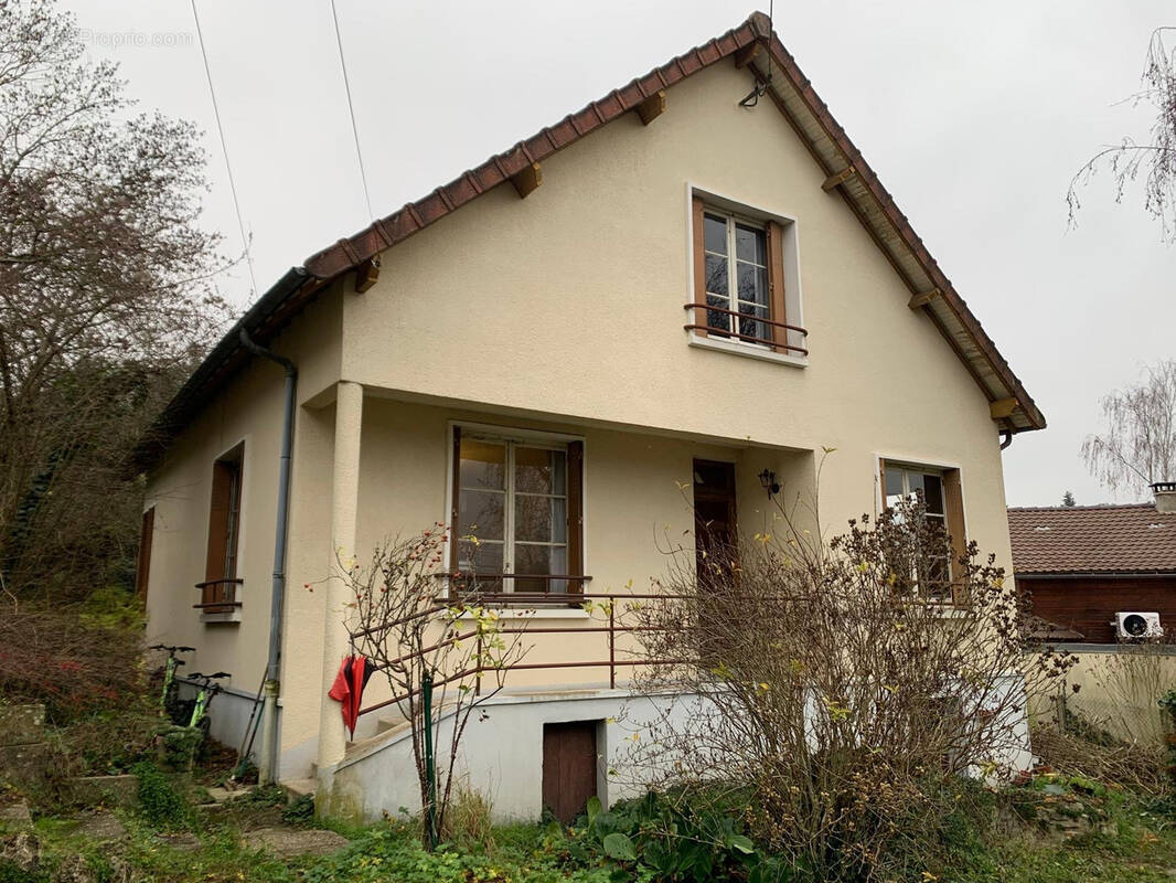 Maison à MEZY-SUR-SEINE