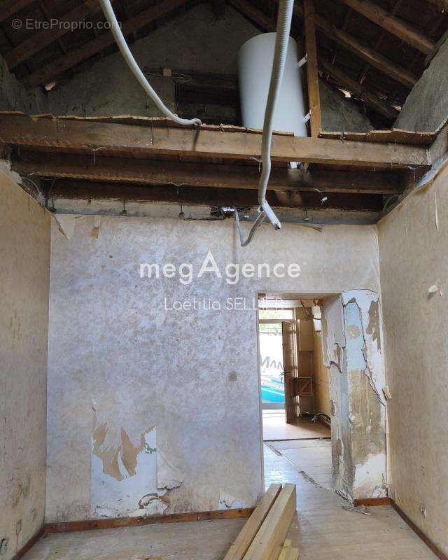 Maison à rénover avec terrasse à Montluçon - photo 5