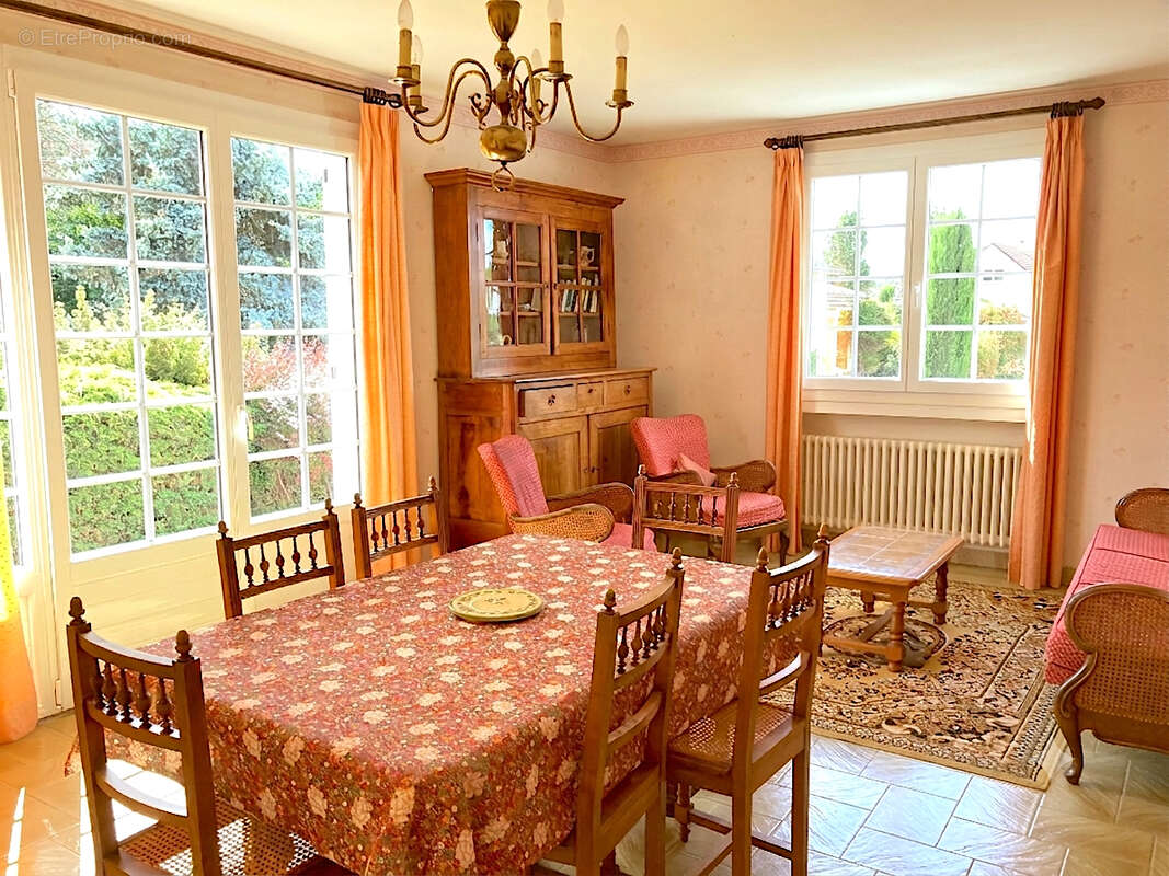 Maison à SAINT-GALMIER