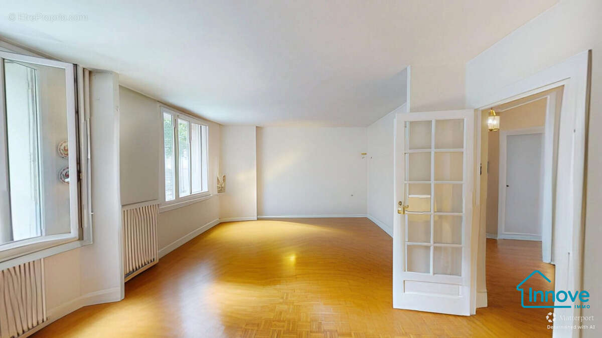 Appartement à PARIS-14E