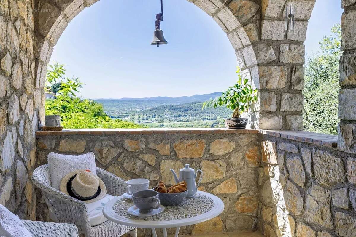 Maison à MONTAUROUX