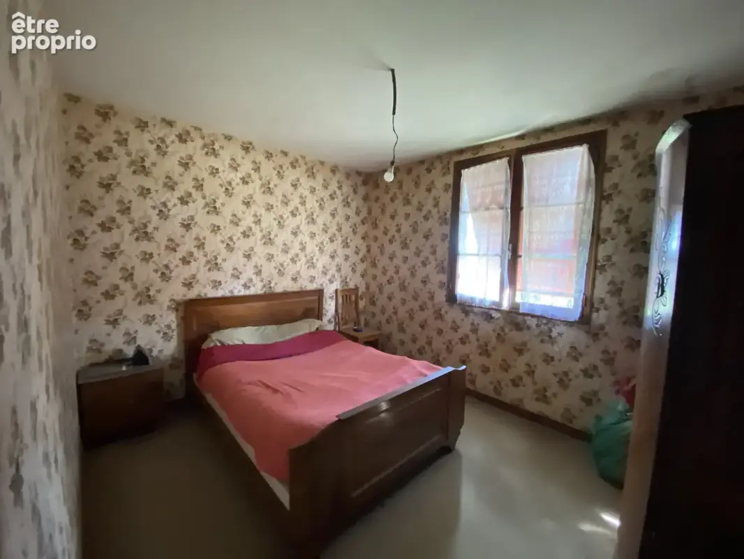 Meuzac dans un joli hameau. une maison avec sa grange et son puits - photo 7