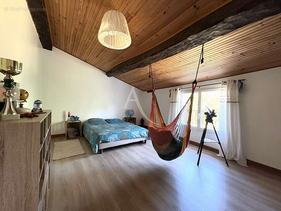 Maison 12 pièces -  6 chambres - LES VELLUIRE SUR VENDEE - photo 7