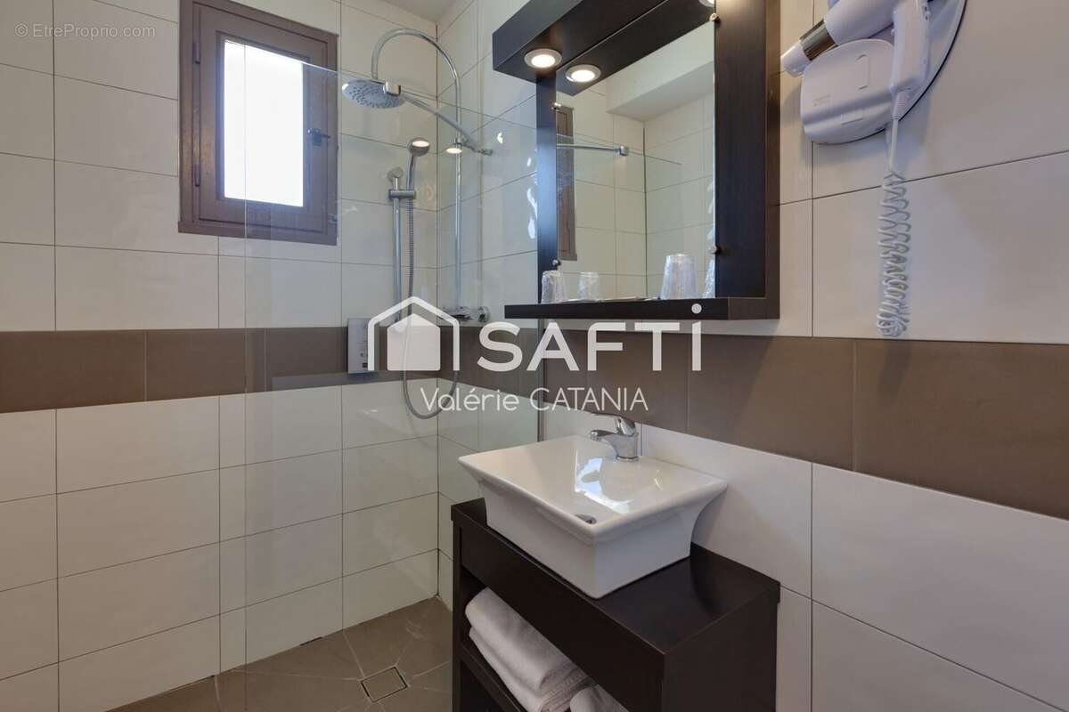 Photo 8 - Commerce à BEAUCROISSANT