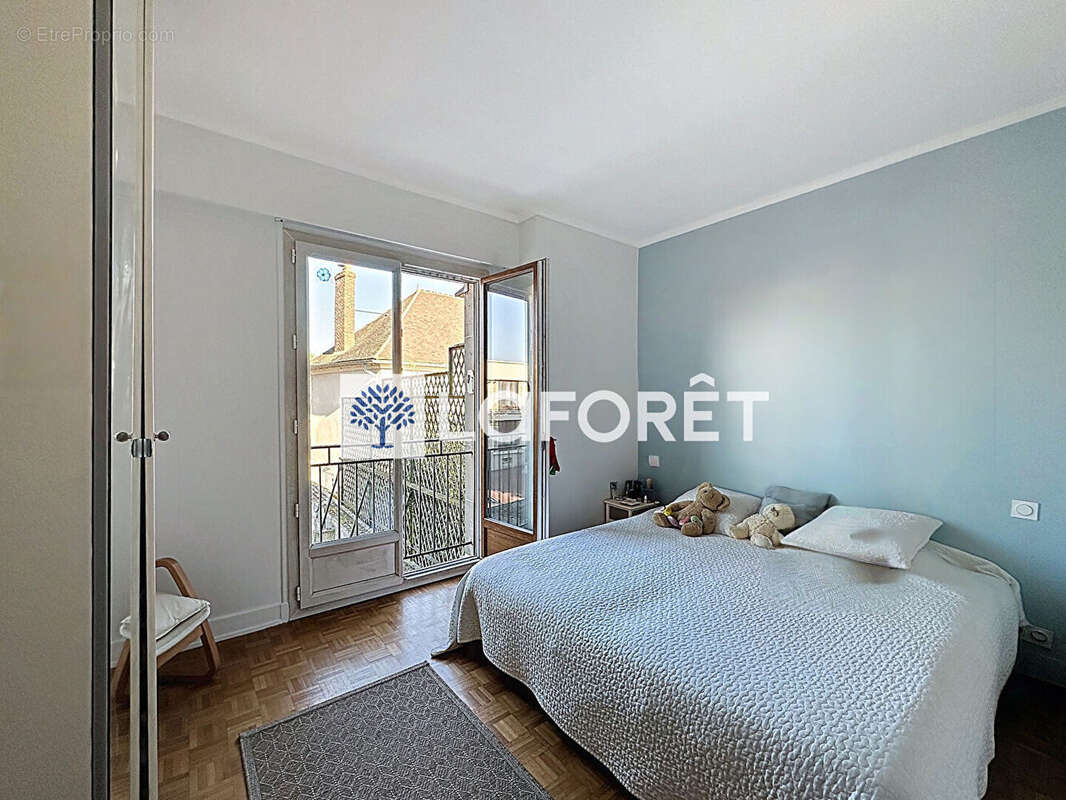 Appartement à SAINT-NOM-LA-BRETECHE