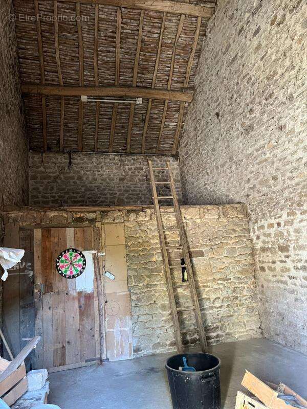 Maison à CONDE-SUR-SARTHE