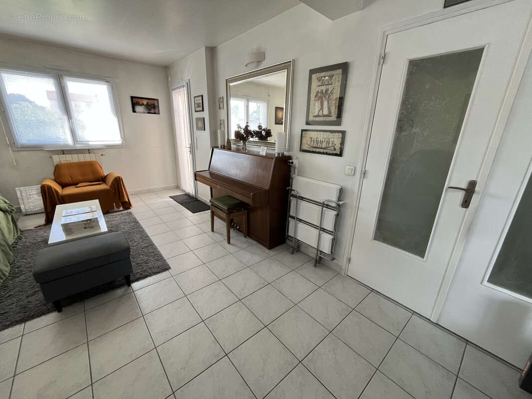 Maison à PARAY-VIEILLE-POSTE