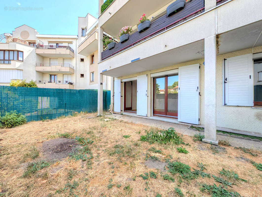 Appartement 3 pièces en Rez-de-Jardin - 61m² - BEZONS - photo 2