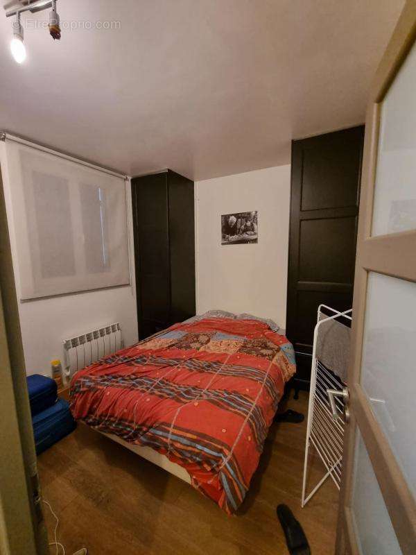 Appartement à LES LILAS