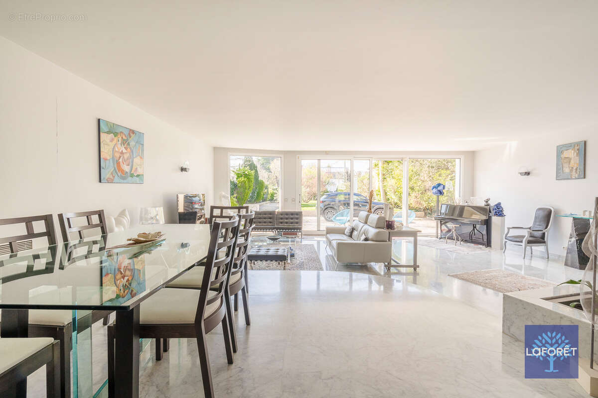 Maison à LES PAVILLONS-SOUS-BOIS