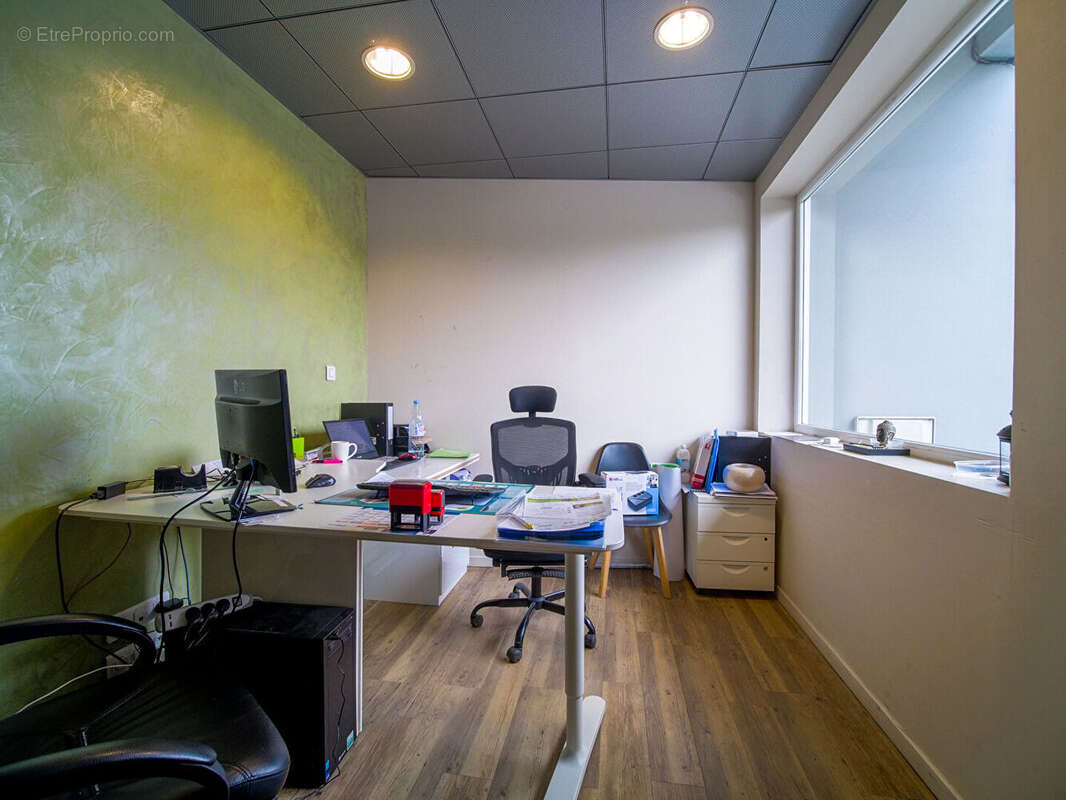 Commerce à AIRE-SUR-L'ADOUR