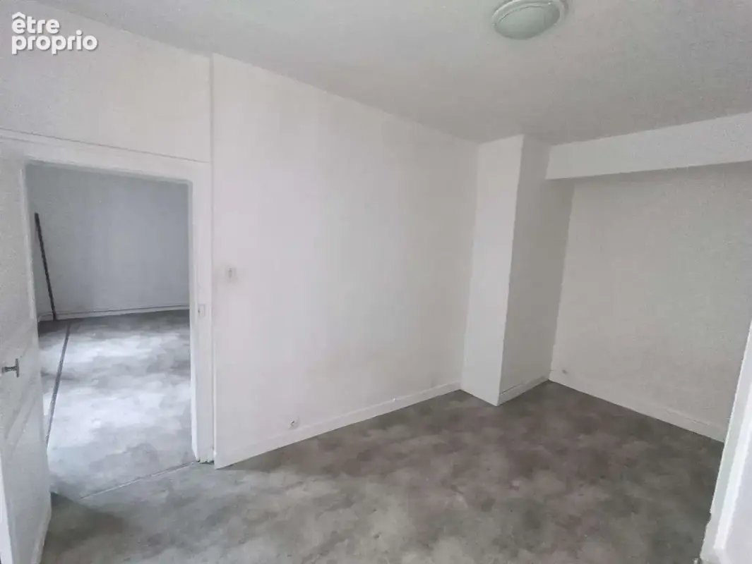 Appartement 330 m² à Tulle  - photo 1463