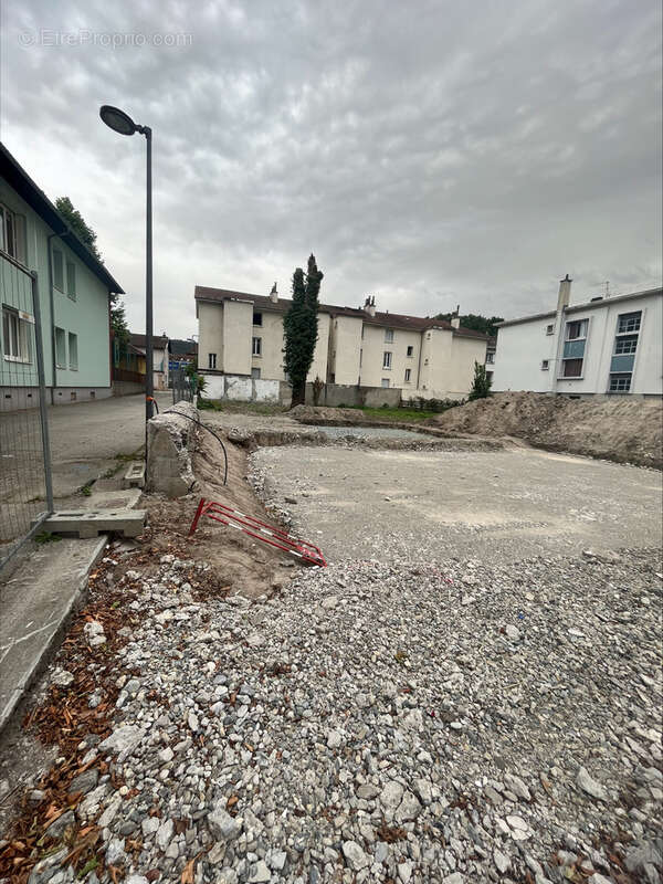 Terrain à LE PONT-DE-CLAIX