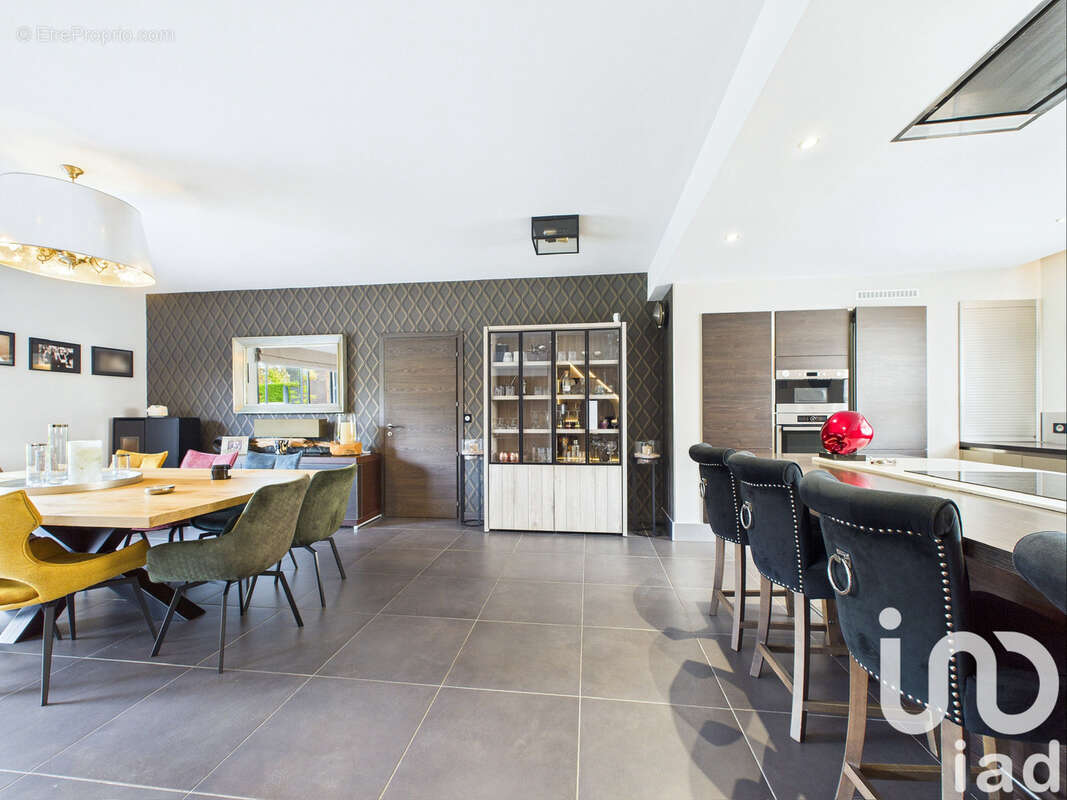 Photo 5 - Maison à ROMBIES-ET-MARCHIPONT