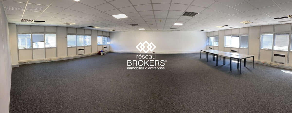 Commerce 455 m² à Montbonnot-Saint-Martin  - photo 4