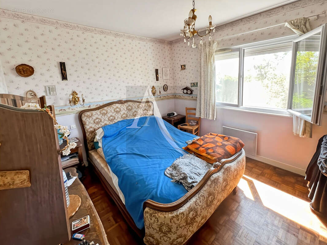 Découvrez cette charmante maison nichée dans un magnifique village en hauteur - photo 6