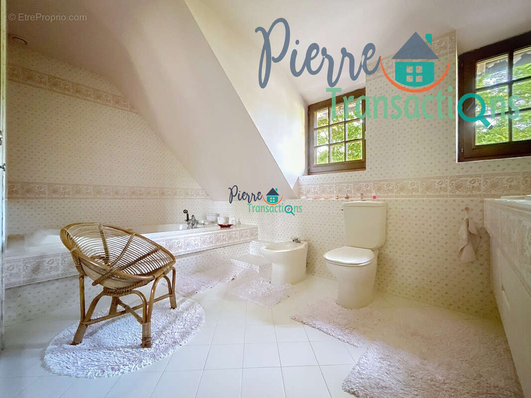 Maison à SAINT-MAURICE-D'ETELAN