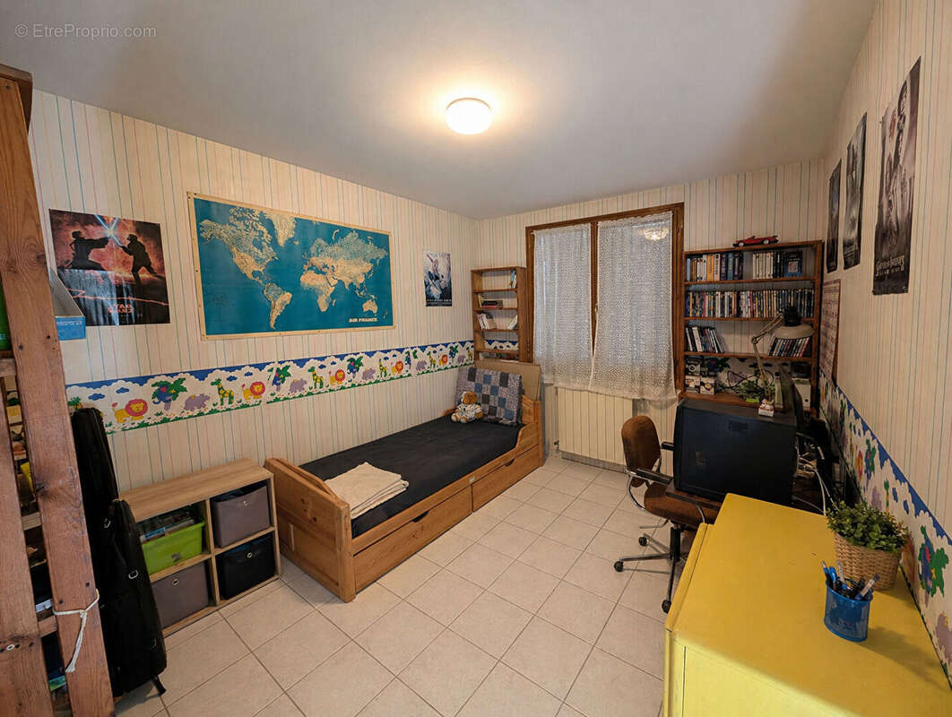 Maison à ESTRABLIN