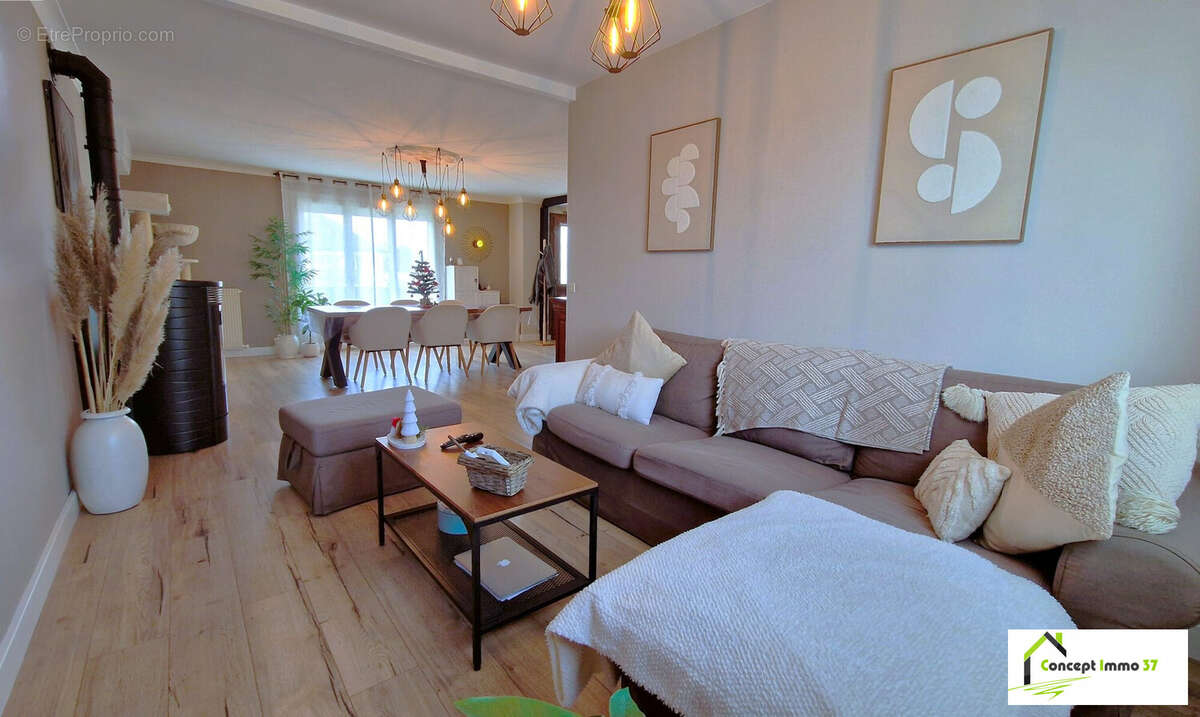 Maison à LA VILLE-AUX-DAMES