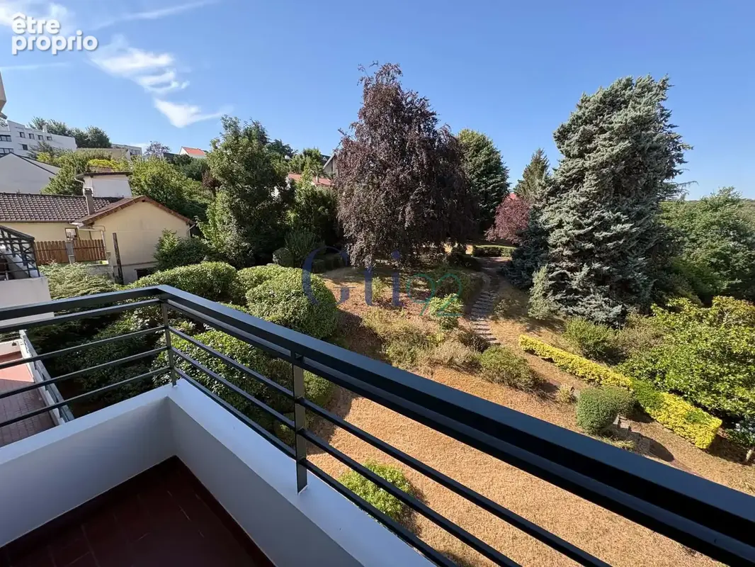 Vue exceptionnelle sur tout paris - magnifique 3 pieces de 80m2 avec 11m2 de terrasse + balcon - photo 17