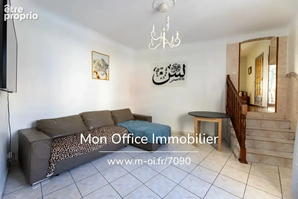 Référence : 7090-AMB - Immeuble 5 pièces avec local commercial et chambre froide - photo 7