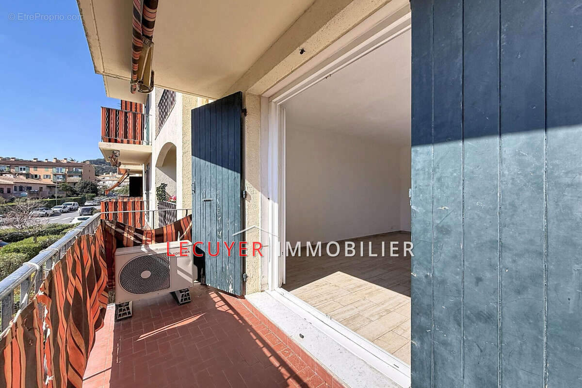 Appartement à VALLAURIS