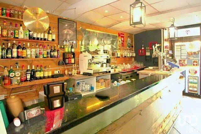 Photo 1 - Commerce à CALMONT