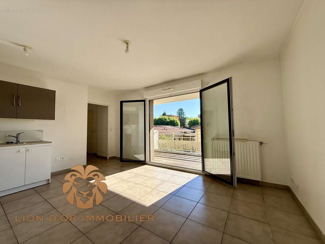 Appartement 45 m² à Neuville-Sur-Saone  - photo 2
