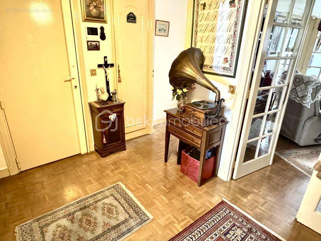 Appartement à PARIS-10E