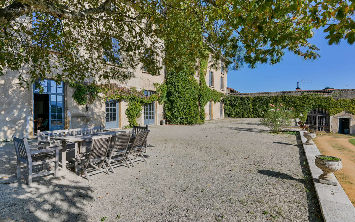 Maison à MARCILLY-D&#039;AZERGUES