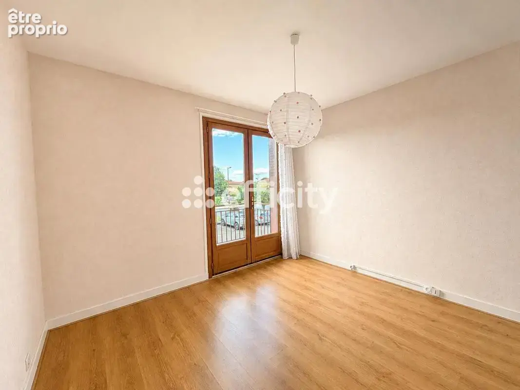 Maison 5 pièces 74 m² à vendre à Aulnat (63510) - photo 3