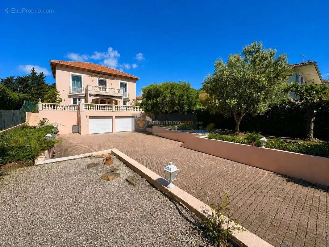 Maison à FREJUS