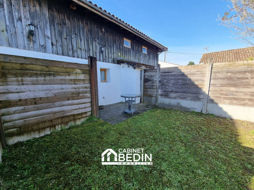 Appartement à LE PORGE