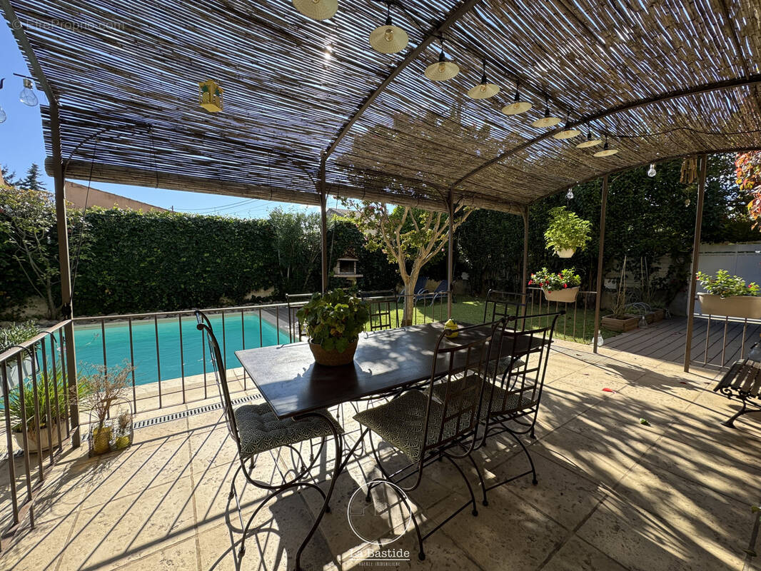 Maison à MONTELIMAR