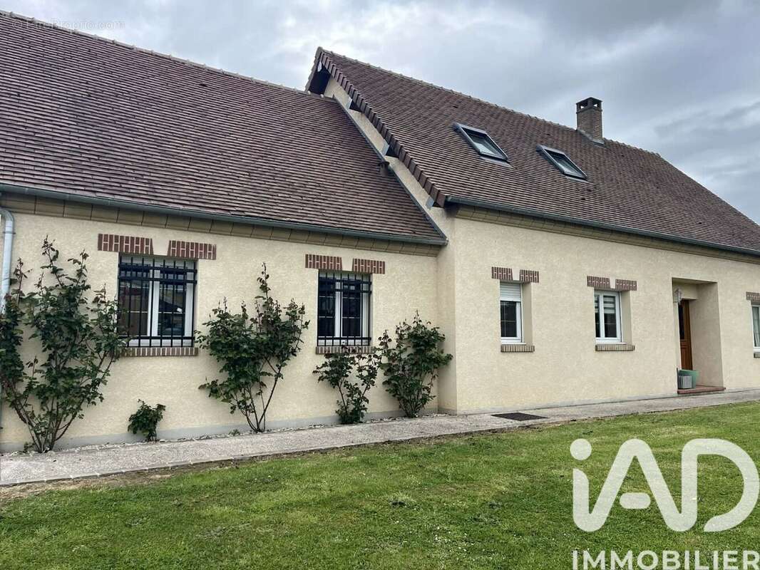 Photo 1 - Maison à ETREPAGNY